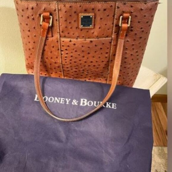 🔥🔥🔥Dooney & Bourke Ostrich collection Lexington Tote tan and brown leather - Picture 2 of 15
